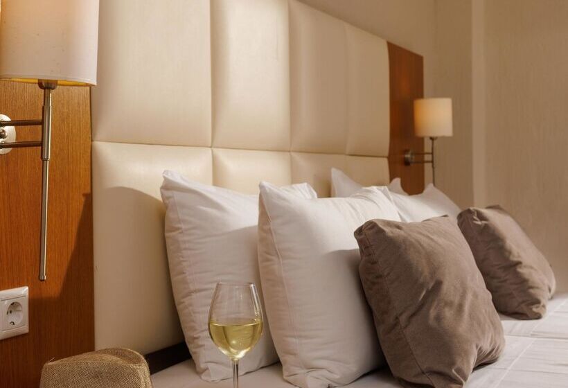 Malia Bay Beach Hotel & Bungalows