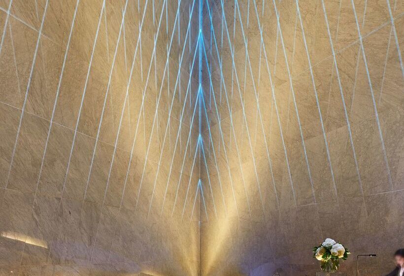 هتل Me London By Melia   Covent Garden