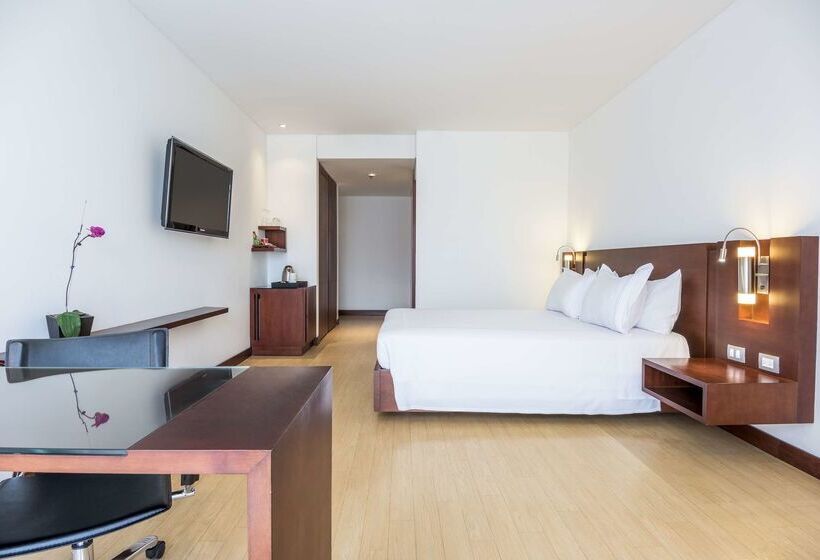 בית מלון כפרי NH Bogota Urban 93 Royal