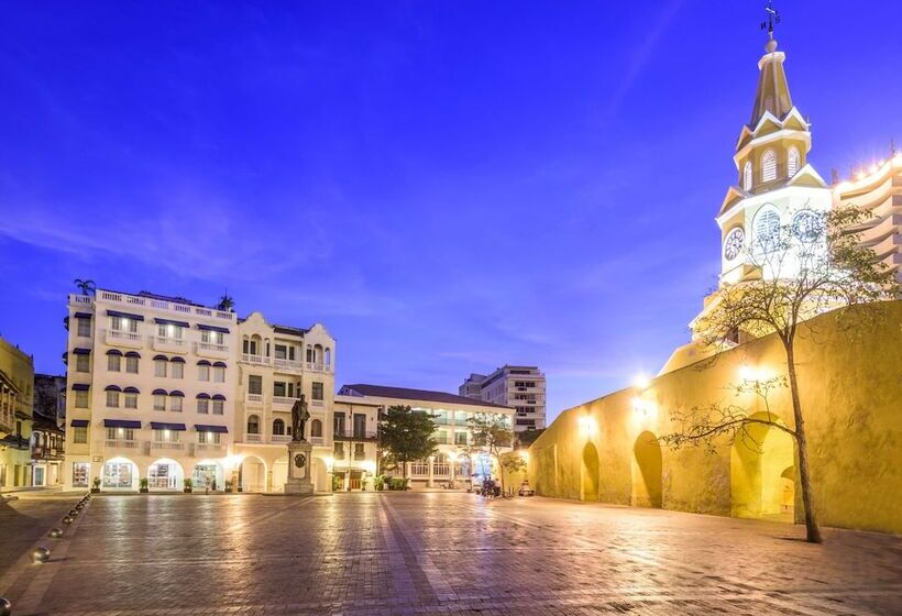 Отель NH Royal Urban Cartagena