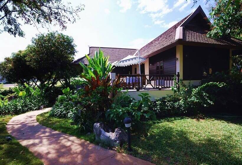 هتل Phuwanalee Resort