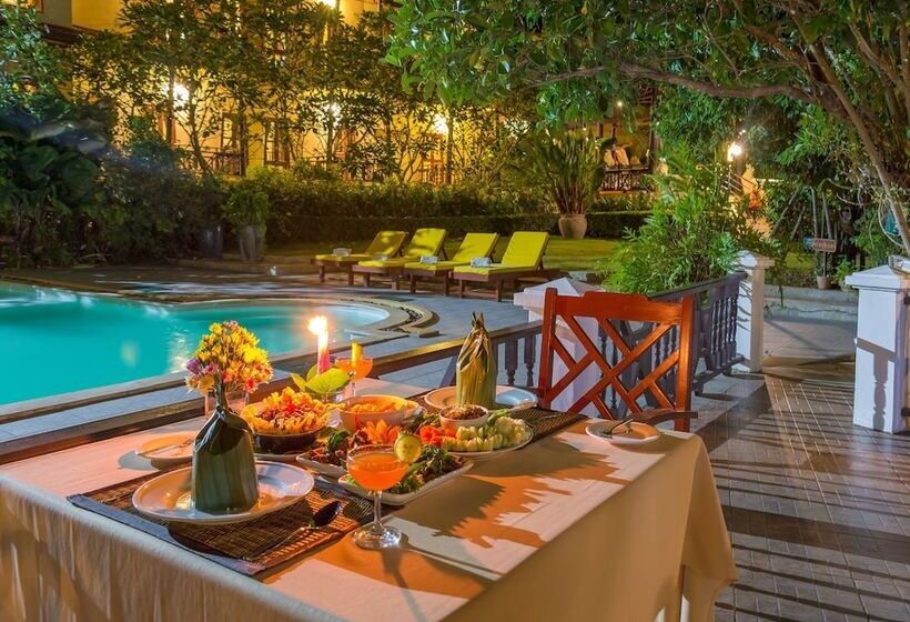 ホテル Phuwanalee Resort