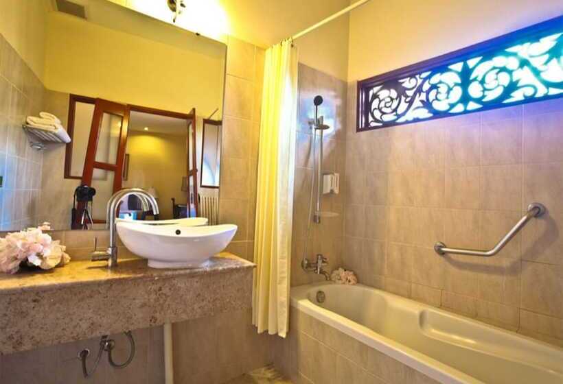 ホテル Phuwanalee Resort