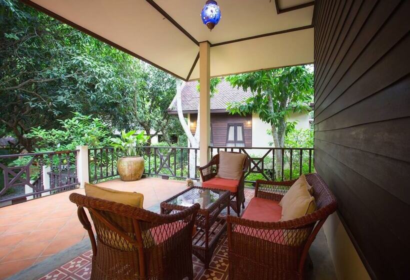 ホテル Phuwanalee Resort