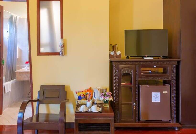 ホテル Phuwanalee Resort