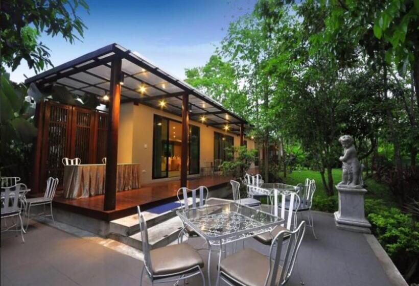 ホテル Phuwanalee Resort