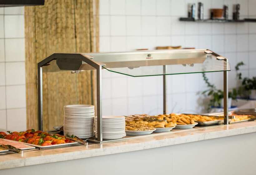 בית מלון כפרי Potidea Golden Beach