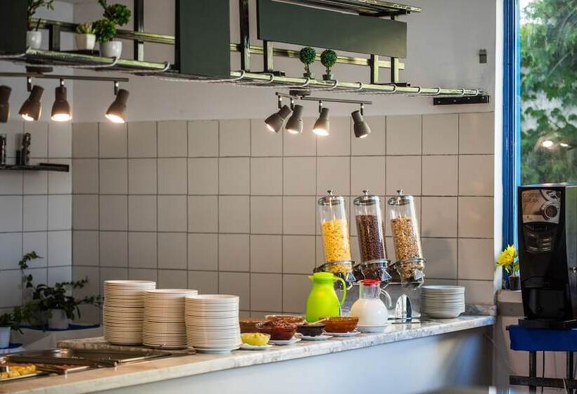 בית מלון כפרי Potidea Golden Beach