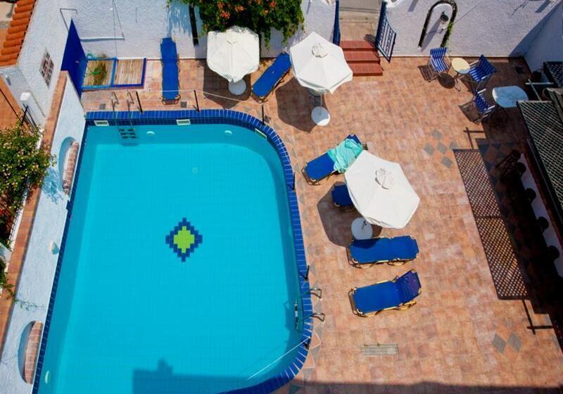 בית מלון כפרי Potidea Golden Beach