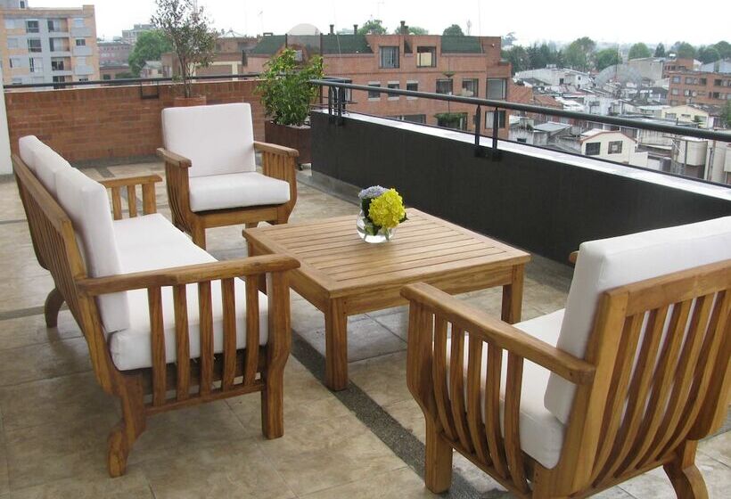 ホテル Regency Suites La Feria