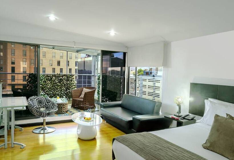 ホテル Regency Suites La Feria