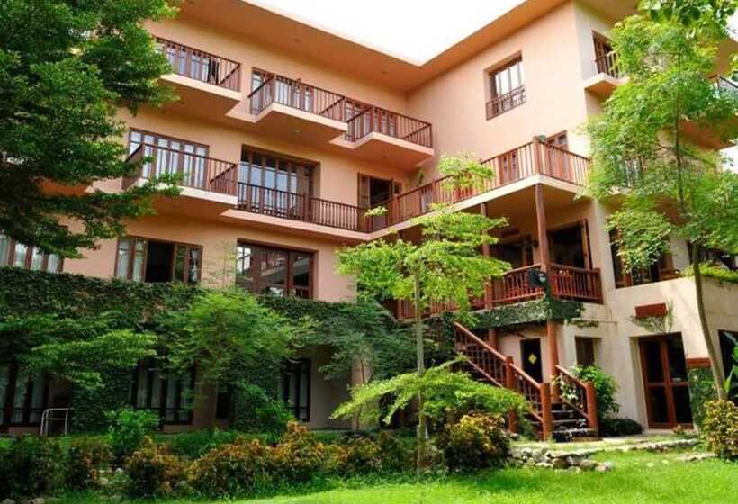 호텔 Riverhouse Resort