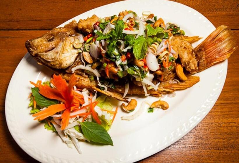 호텔 Riverhouse Resort