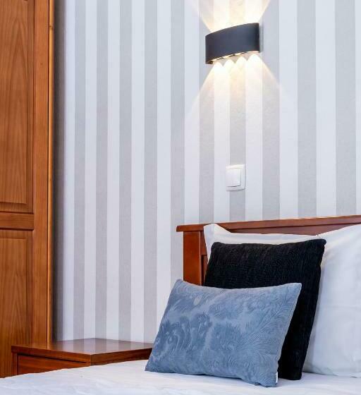 هتل Rosa Dos Ventos