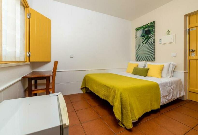 هتل Rosa Dos Ventos