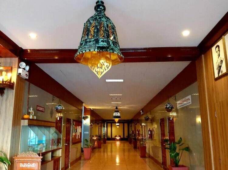 호텔 Suriwong Chumphon