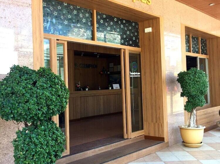 호텔 Suriwong Chumphon