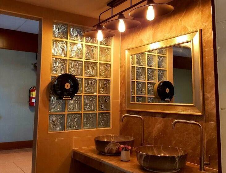 호텔 Suriwong Chumphon