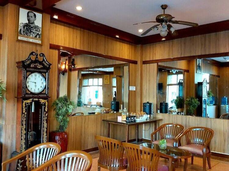 호텔 Suriwong Chumphon