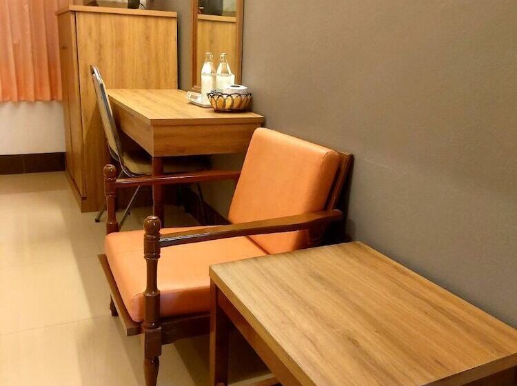 호텔 Suriwong Chumphon