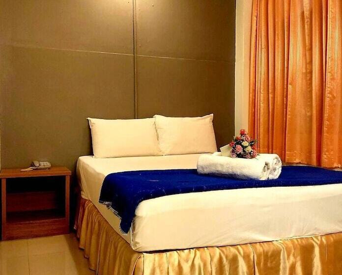 호텔 Suriwong Chumphon