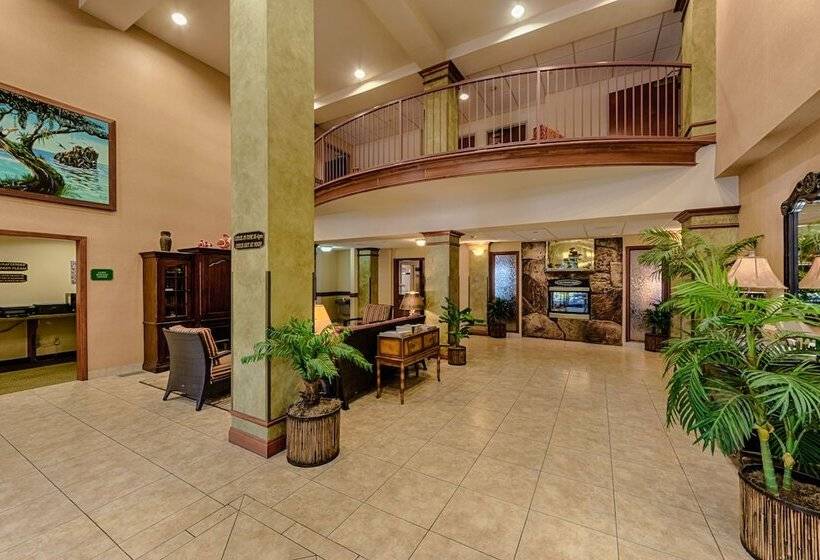 Triple Play Resort Hotel & Suites