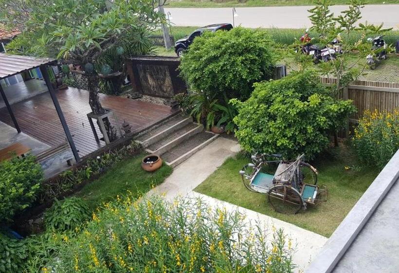 Отель Tropicana Lanta Resort