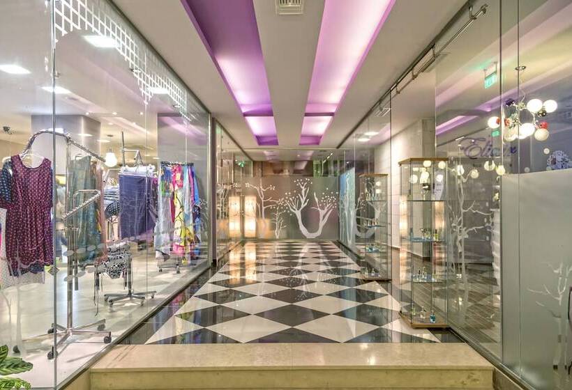 Lagomandra Hotel And Spa