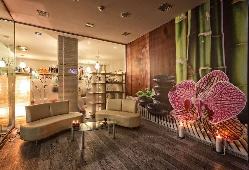 Lagomandra Hotel And Spa