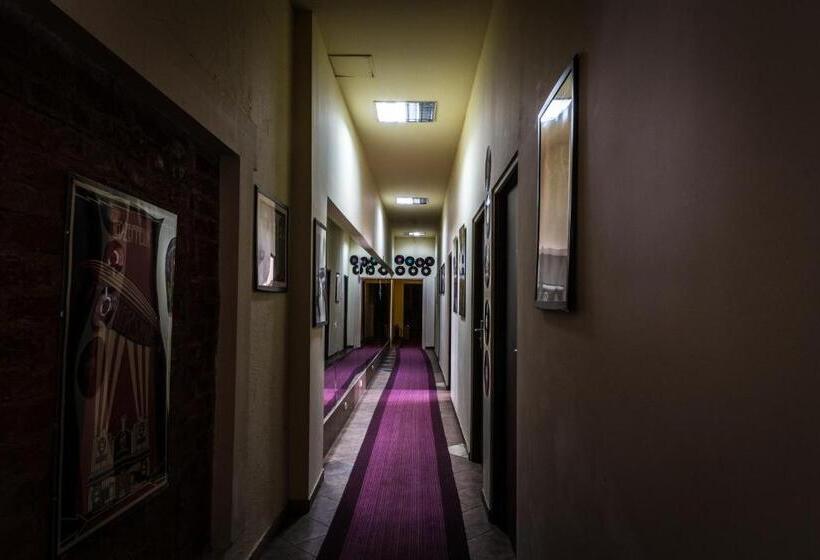 Music Hostel Piotrkowska