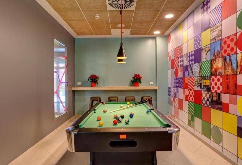 住所  Meininger Milano Garibaldi