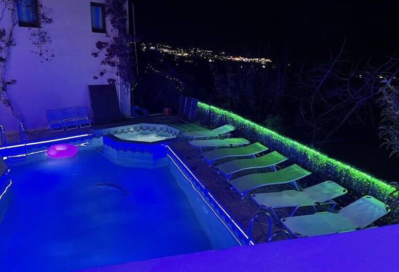 Romantica Hotel Apartments