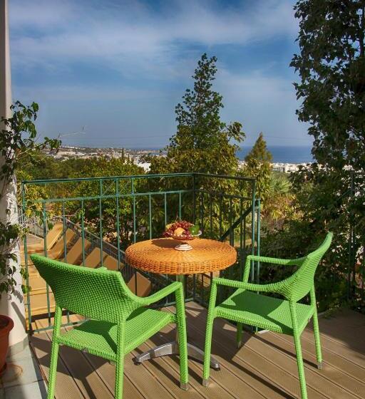 Romantica Hotel Apartments