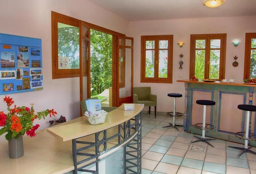 Romantica Hotel Apartments