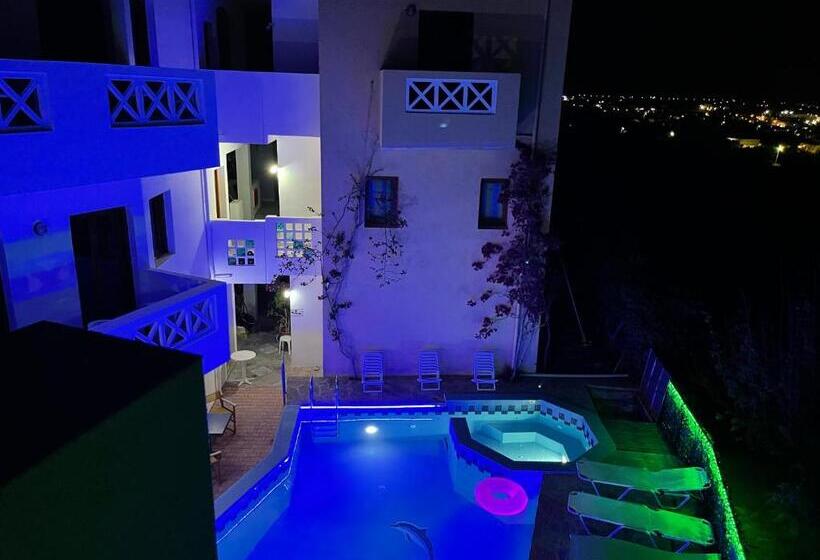 Romantica Hotel Apartments