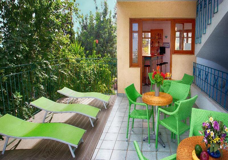 Romantica Hotel Apartments