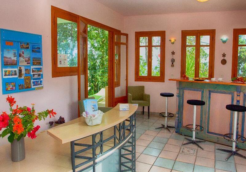 Romantica Hotel Apartments