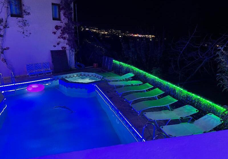 Romantica Hotel Apartments