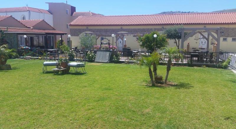 Sunshine Hotel Lardos