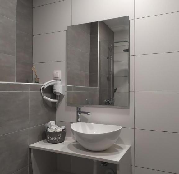 Valentinos Apartments