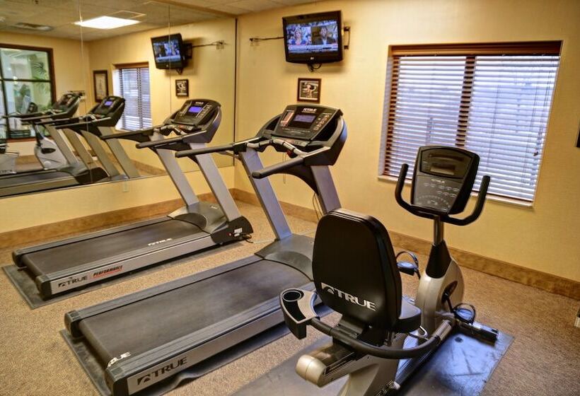 Holiday Inn Express Hotel And Suites Valparaiso, An Ihg