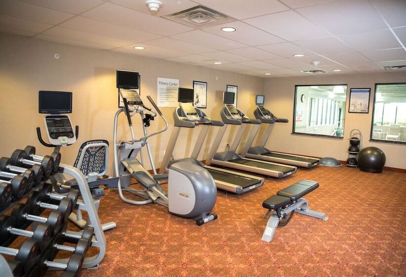 בית מלון כפרי Holiday Inn Express & Suites Detroit   Novi, An Ihg