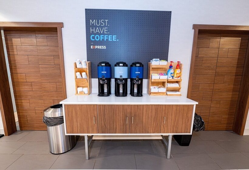 Holiday Inn Express Hotel & Suites Goshen, An Ihg