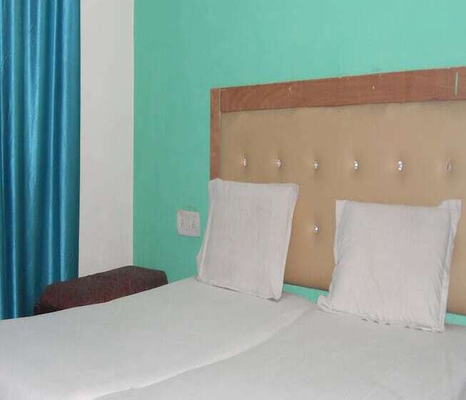 هتل Aditya Palace