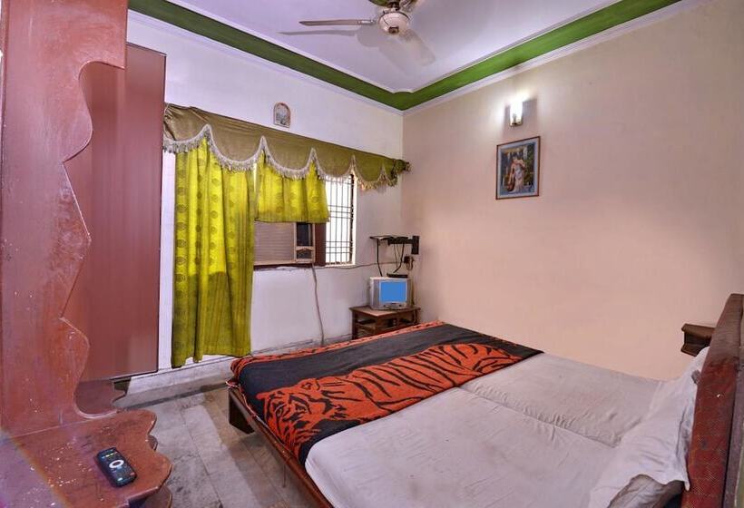 هتل Aditya Palace