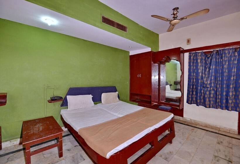 هتل Aditya Palace