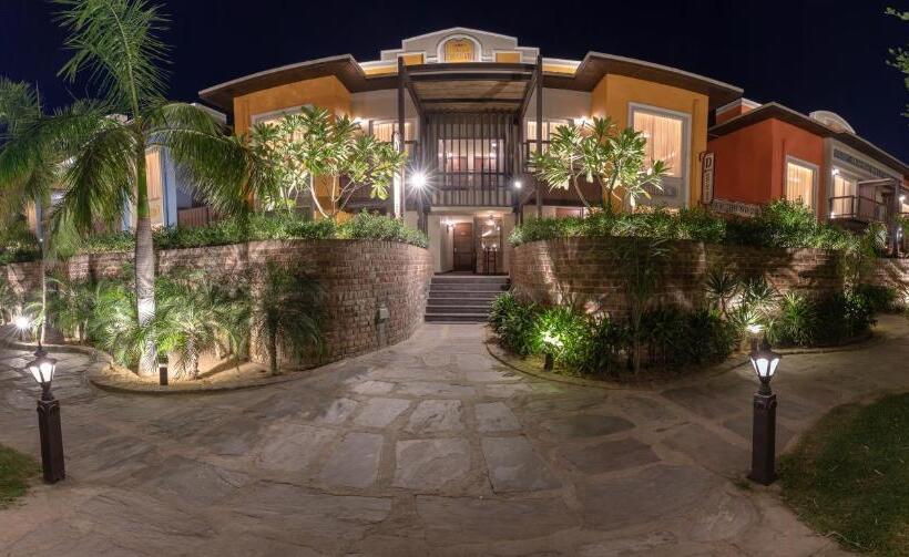 Hotel Aravali Resorts