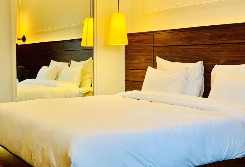 Hotel Aravali Resorts