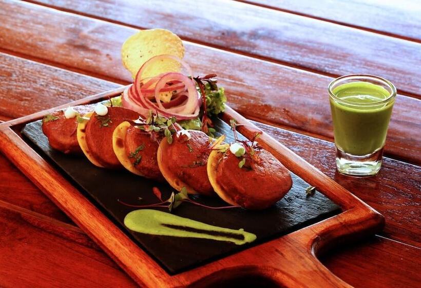 Hotel Aravali Resorts