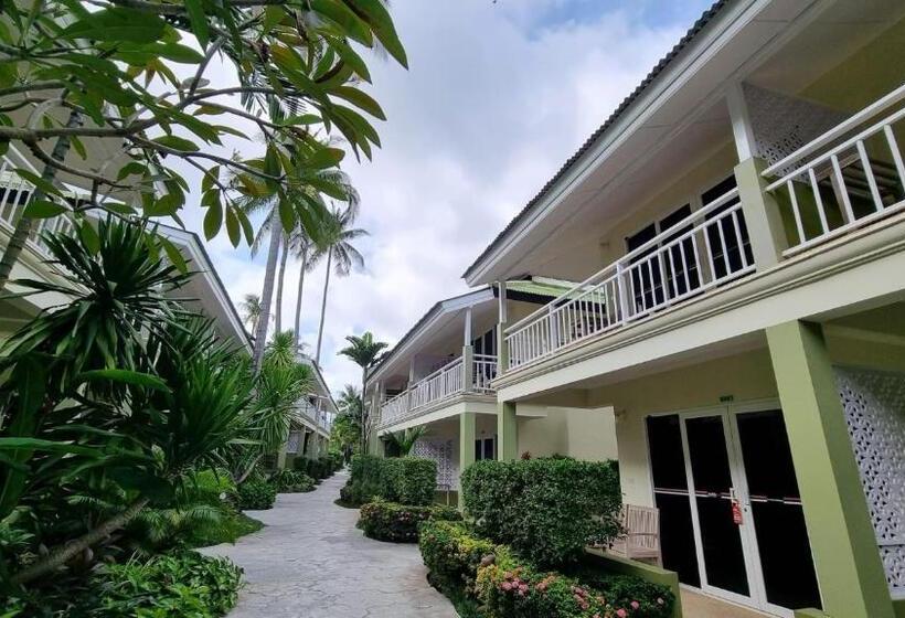 فندق Arkbar Beach Club